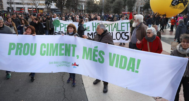 Cinc columnes diferents confluiran el pròxim 6 de maig al matí en la manifestació convocada per SOS Baix Llobregat i l'Hospitalet, en defensa de la comarca i en contra del creixement urbanístic il·limitat i agressiu amb l'entorn