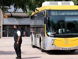El servei de bus urbà de Molins de Rei, gestionat per l'AMB i integrat dins del Bus Metropolità, ha vist millorada la seva oferta de servei des del dissabte 21 de maig
