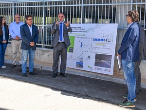 l president de Ferrocarrils de la Generalitat de Catalunya (FGC), Toni Segarra, i l’alcalde de Martorell, Xavier Fonollosa, van visitar ahir les obres de construcció del nou aparcament d’enllaç que Ferrocarrils 