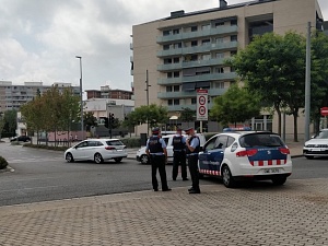 Dispositiu policial en diferents municipis del Baix Llobregat