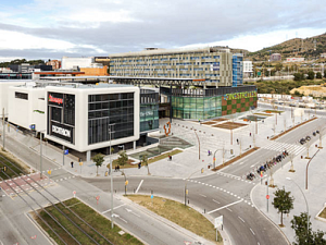 El centre comercial Finestrelles Shopping Centre, situat a Esplugues de Llobregat