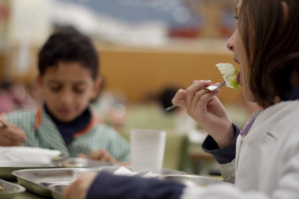 L’Ajuntament de Cornellà aplica el protocol de detecció i atenció de situació d’insuficiència alimentària en infants i adolescents