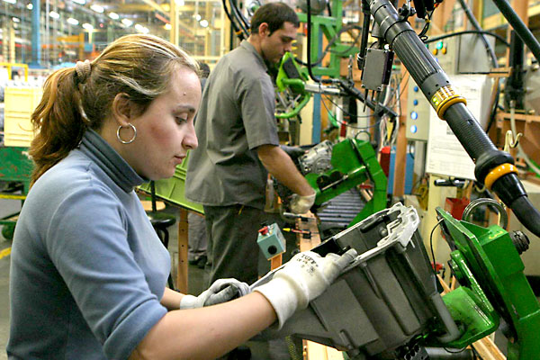 S'estreten les diferències entre homes i dones en el mercat laboral a la comarca