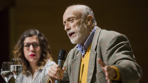 L’auditori del Cèntric Espai Cultural va acollir la ponència del gastrònom, activista i escriptor italià, Carlo Petrini