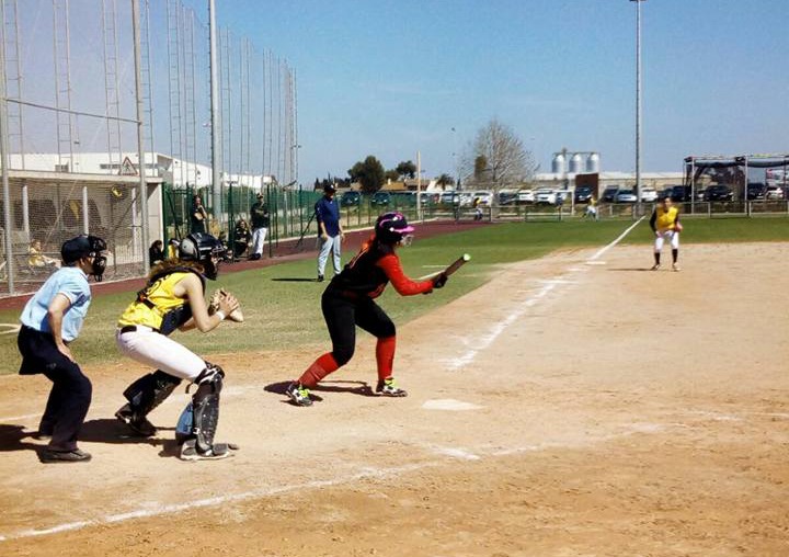 ESPORTS (SOFTBOL, DIVISIÓ D'HONOR): El Projecte Softball Gavanenc guanya el derbi comarcal