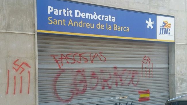  SUCCESSOS: Actes vandàlics a la seu del PDeCAT de Sant Andreu de la Barca