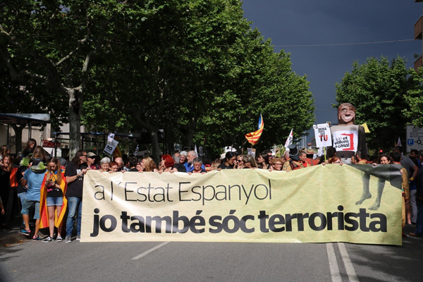 SOCIETAT: Manifestació d’amics i familiars del membre CDR d’Esplugues perquè torni a casa