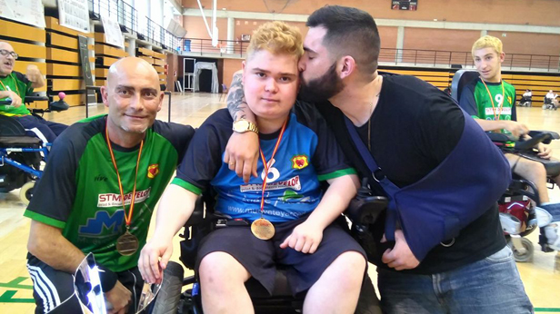ESPORTS (HOQUEI PATINS): Asier Sánchez, campió d’Espanya d’hoquei en cadira de rodes elèctrica