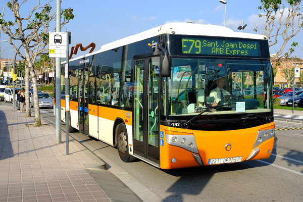 SOCIETAT: La línia d'autobús E79 canvia de numeració i passa a dir-se E43