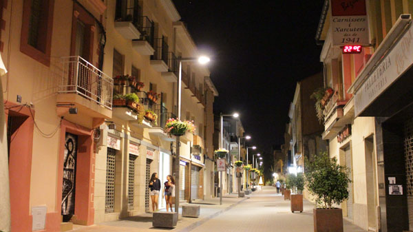 MEDI AMBIENT: L'Ajuntament de Begues canvia més de 300 punts de llum de la via pública 