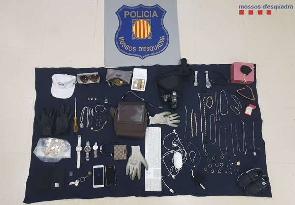 SUCCESSOS: Els Mossos detenen a Sant Andreu de la Barca dos homes com a presumptes autors de robatoris a habitatges 