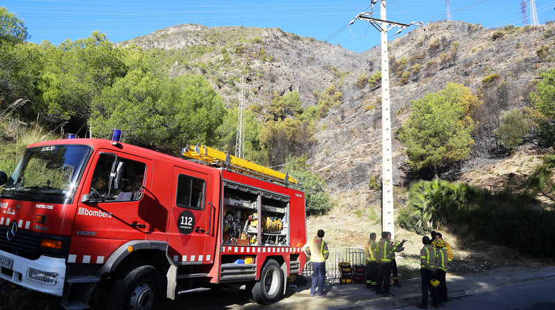 Els Bombers de la Generalitat i Agents de Defensa Forestal van extingir el foc el dia 2