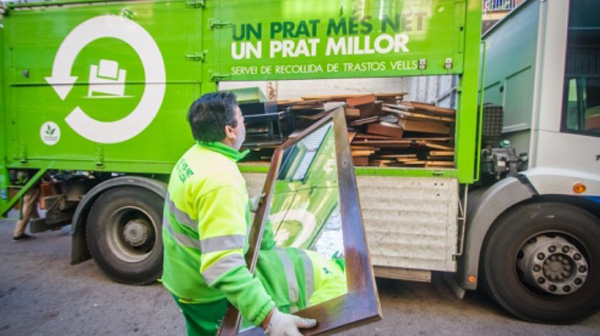  MEDI AMBIENT: Creix el 17% les sol·licituds del servei de recollida de mobles i trastos vells al Prat 