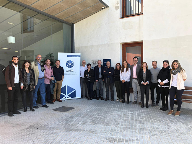 La XAEC és la unió d’ajuntaments, consells comarcals, diputacions i altres entitats d’arreu de Catalunya que gestionen espais d’allotjament empresarial i de serveis a l’emprenedoria, la innovació i d’assessorament en la planificació i creació d’empreses