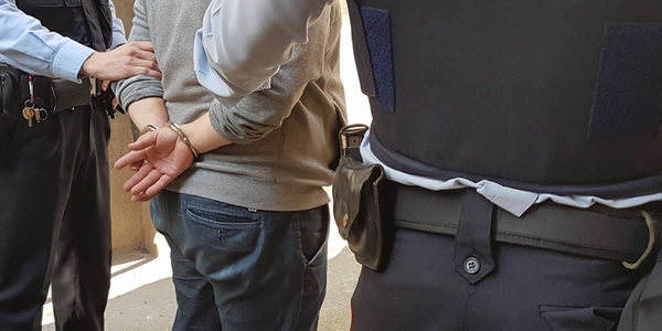 SUCCESSOS: Presó per a un home després de robar amb violència i intimidació un telèfon mòbil a un menor a Abrera