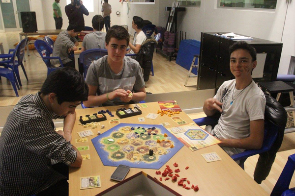 SOCIETAT: Els jocs de taula i les consoles, protagonistes en la propera edició de l'Okupa la nit de Sant Feliu