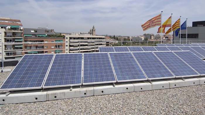 les ordenances  per a l’any vinent incorporen bonificacions sobre l’IBI per a la instal·lació de plaques solars