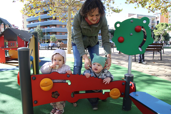 Nou parc infantil a la plaça de Catalunya de Sant Boi