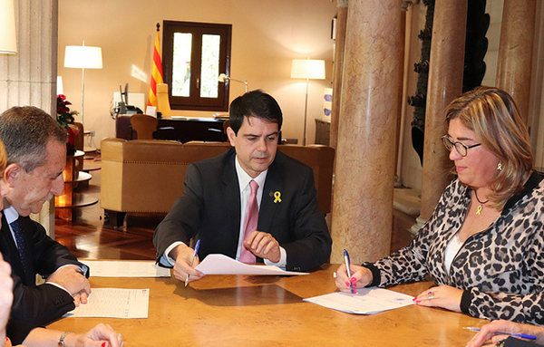 ECONOMIA: La Diputació de Barcelona signa crèdits amb set ajuntaments baixllobregatins per valor de més de 14,99 milions d'euros