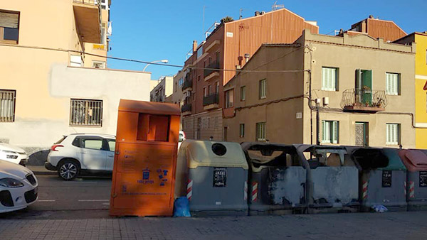 SUCCESSOS: Cremen tres contenidors a Pallejà