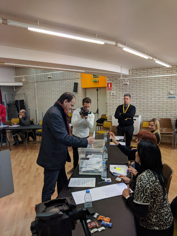  ELECCIONS PARLAMENT 2017: Josep Perpinyà, president del Consell Comarcal del Baix Llobregat, ha votat a Sant Just