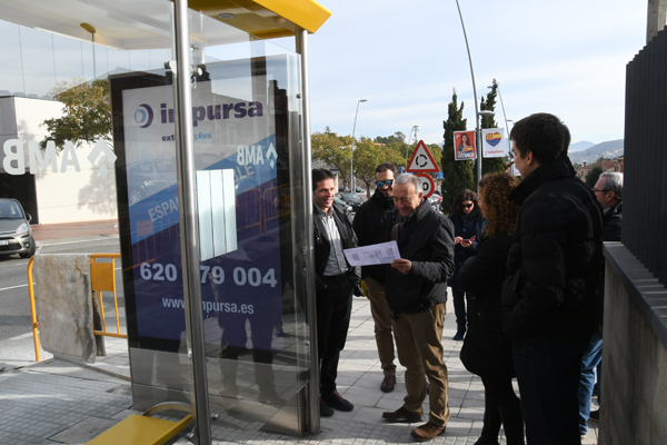  Noves marquesines de bus metropolità a Cervelló
