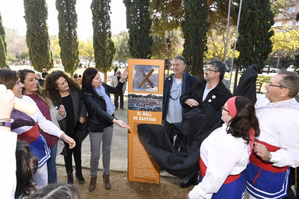  Monòlit a la 41a Trobada Nacional de Bastoners de Catalunya