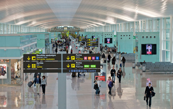 SOCIETAT: L’Aeroport de Barcelona-El Prat registra al març un augment del 10,6% amb 3,83 milions de passatgers 