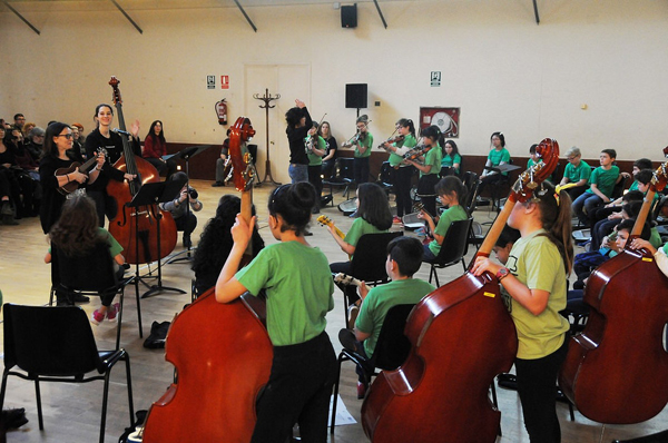 CULTURA: L'Escola de Música del Prat, premiada per un projecte innovador perquè alumnes de primària aprenguin a tocar instruments a l'aula 