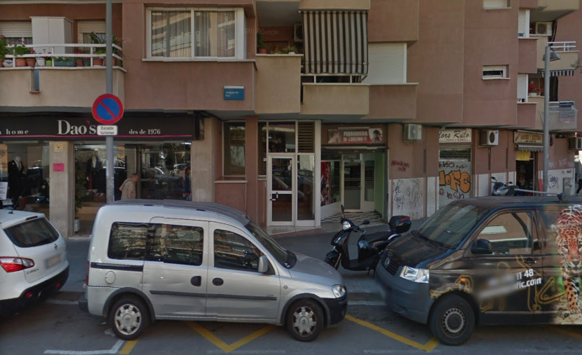 Un dels tres detinguts era el titular d’una perruqueria, situada a l’avinguda del Parc a Cornellà de Llobregat