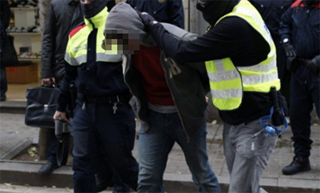 imatge darxiu duna detencio dels mossos desquadra 5b4dd9a082828