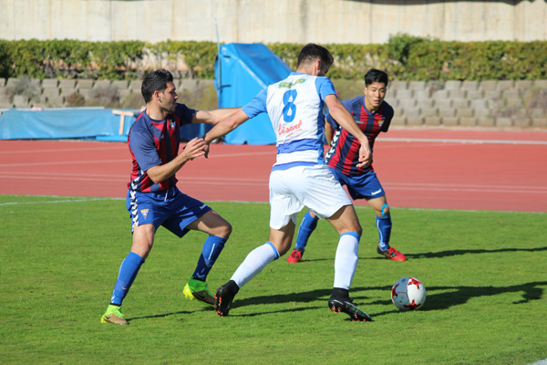 ESPORTS (FUTBOL, TERCERA DIVISIÓ): El Prat guanya el derbi a Gavà i el Santboià cau golejat a Vilafranca