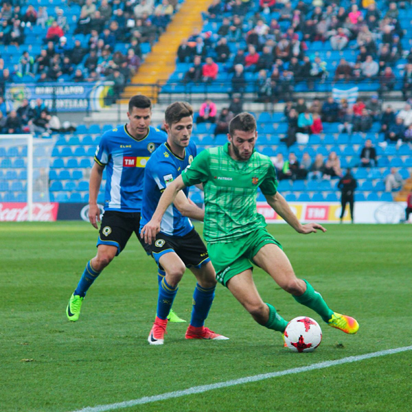 ESPORTS (FUTBOL, SEGONA B): El Cornellà treu un punt in extremis del Rico Pérez