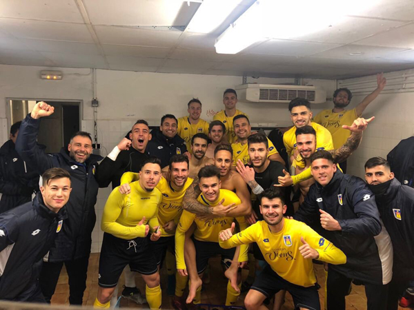 ESPORTS (FUTBOL, TERCERA DIVISIÓ): Castelldefels i Santfeliuenc sumen els tres punts