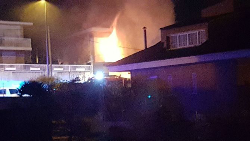 Mor una persona d'edat avançada en l'incendi d'un habitatge de Sant Boi 