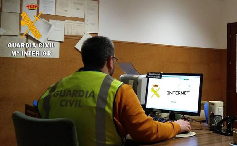 Detingut un viladecanenc per cometre estafes a través d’internet