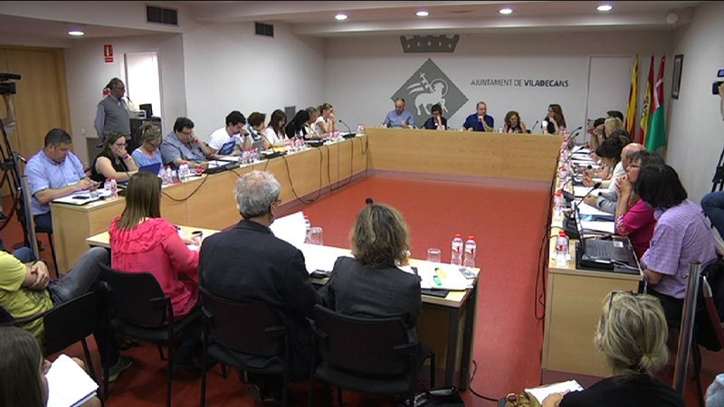 El grup municipal d’ERC a Viladecans va presentar ahir al Ple de febrer una moció per identificar i retirar el fibrociment d’edificis públics i privats 