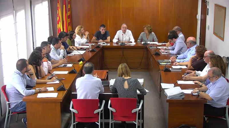 Impedeixen a ERC i SiQueEsPot signar una moció per la immersió lingüística