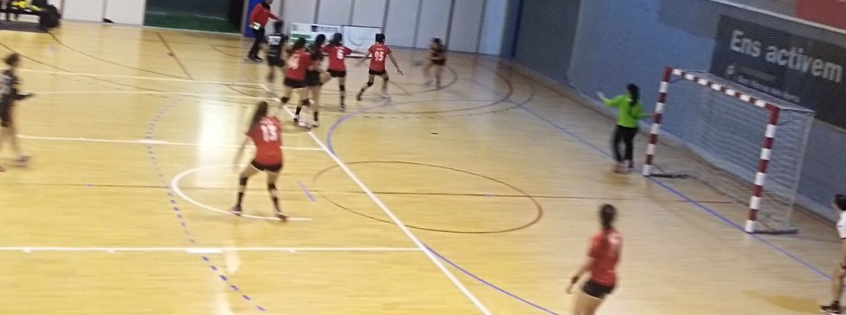 ESPORTS (HANDBOL, DIVISIÓ D’HONOR ARGENT FEM.): Derrotes vicentina i santjoanenca