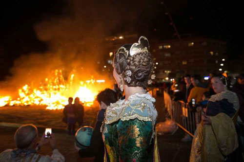 La Casa de Valencia celebra 30 anys de falles 696x464