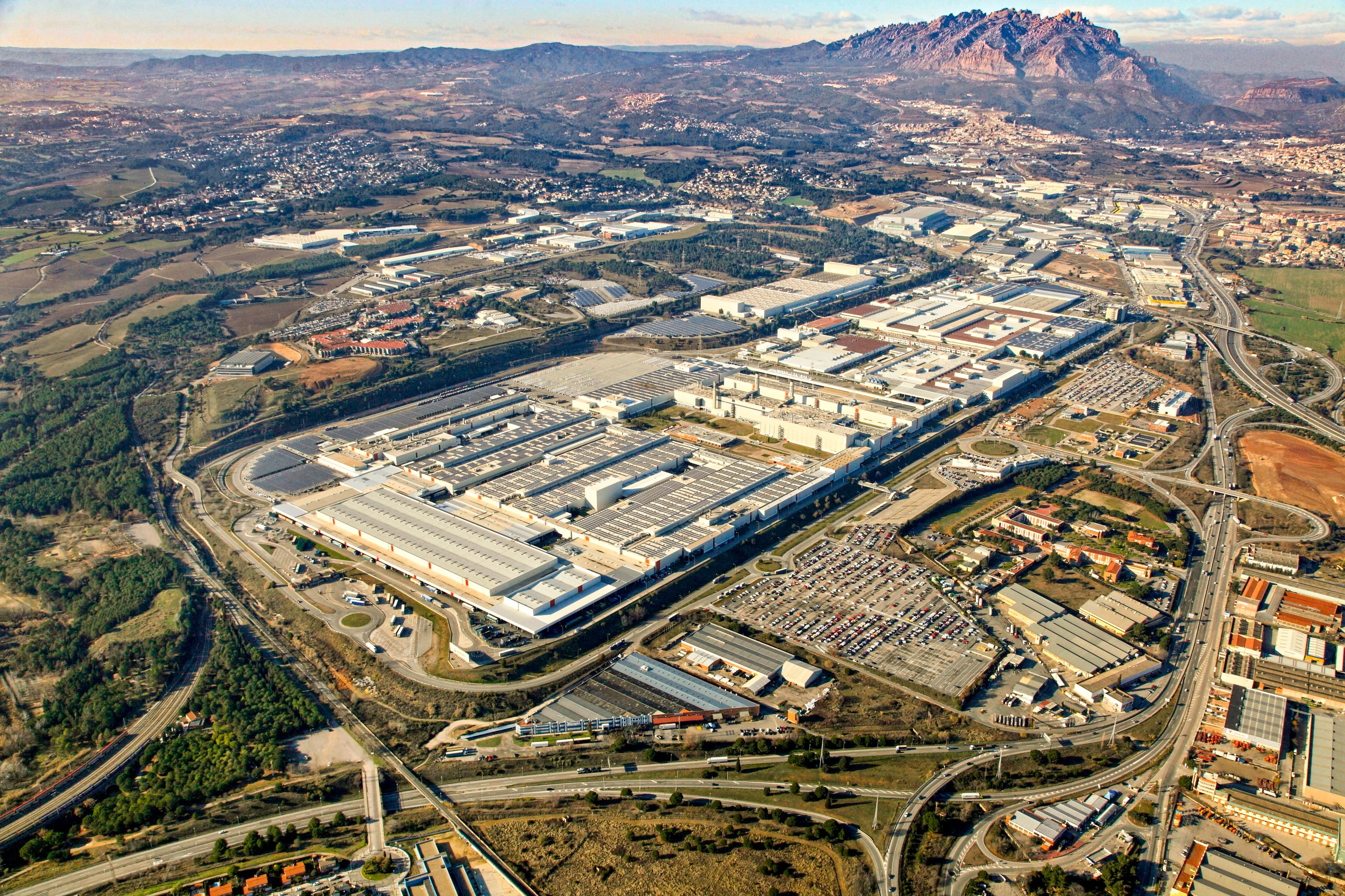 SEAT SA achieves the best sustainability results in its history and reduces the environmental impact of its facilities by 53 since 2010 01 HQ