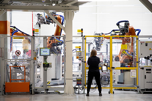 SEAT promotes university certified Industry 40 training for its plant workers 04 HQ