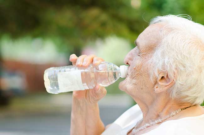 com evitar cops de calor tercera edat