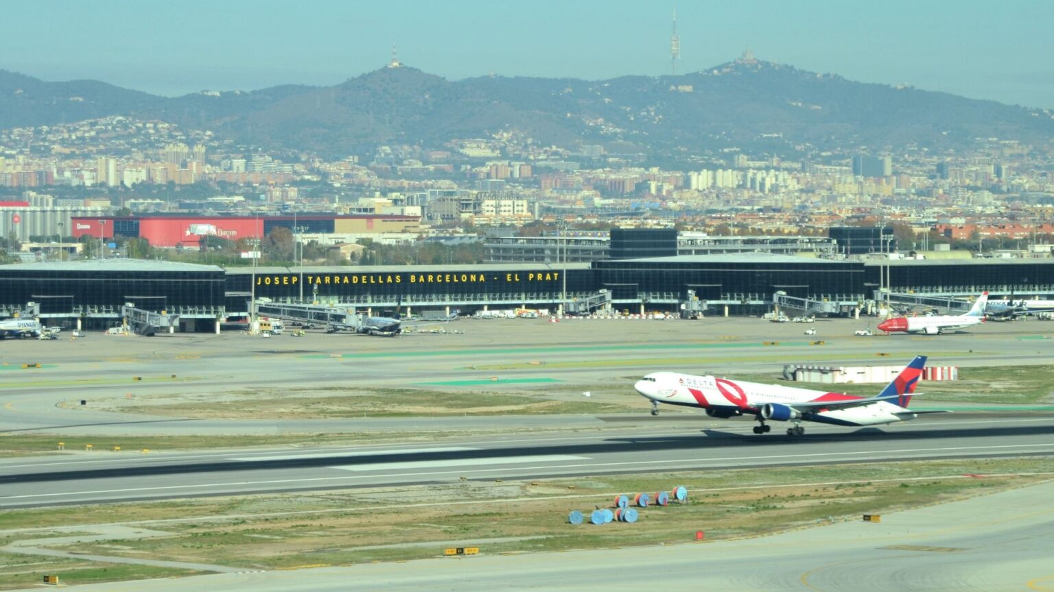 pista principal aeroport prat 020323 1536x864 1