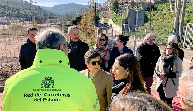 La delegada del Govern a Catalunya, Teresa Cunillera, s’ha compromès avui a la finalització de les obres de la variant 