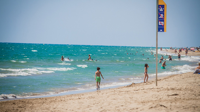 Les platges del Prat de Llobregat són les més ben valorades, amb un 8,03 sobre 10