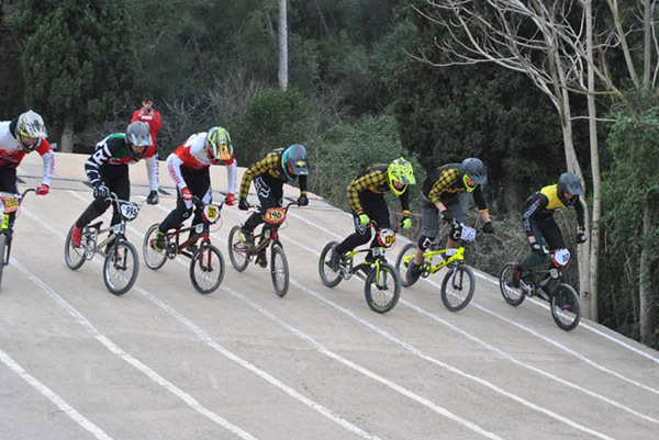 ESPORTS (CICLISME): Sant Andreu de la Barca aplega 130 ciclistes en l'estrena de la 15a Lliga Catalana de BMX 