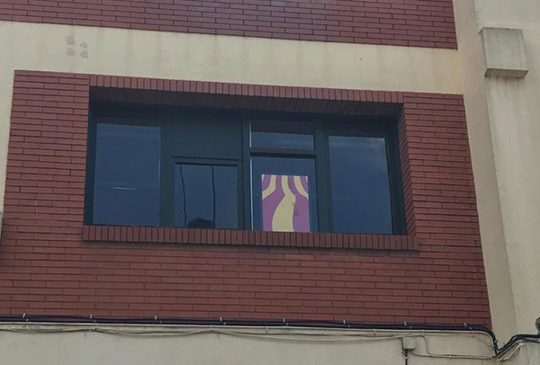 POLÍTICA: Retiren els llaços grocs de la façana de l’Ajuntament de Sant Joan Despí després de la denúncia del PP