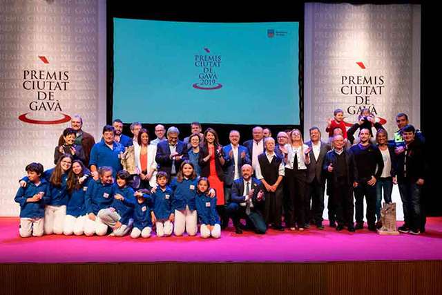 Foto dels guardonats a la cinquena edició dels Premis Ciutat de Gavà