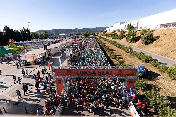 ESPORTS (ATLETISME): Rècord de participació amb 6.000 atletes a la V Cursa SEAT